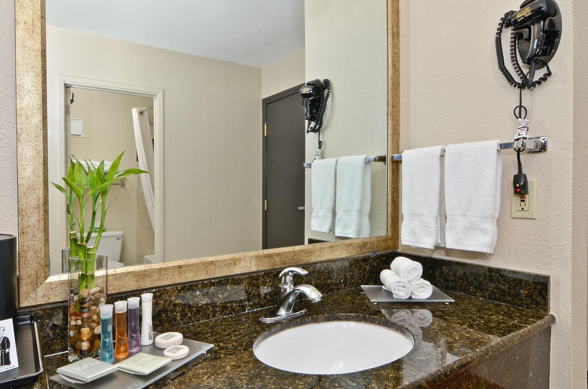 Clackamas Inn And Suites Luaran gambar