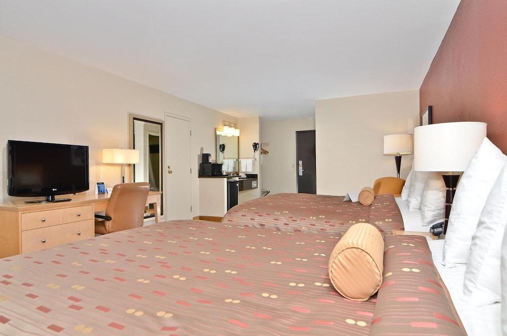Clackamas Inn And Suites Luaran gambar