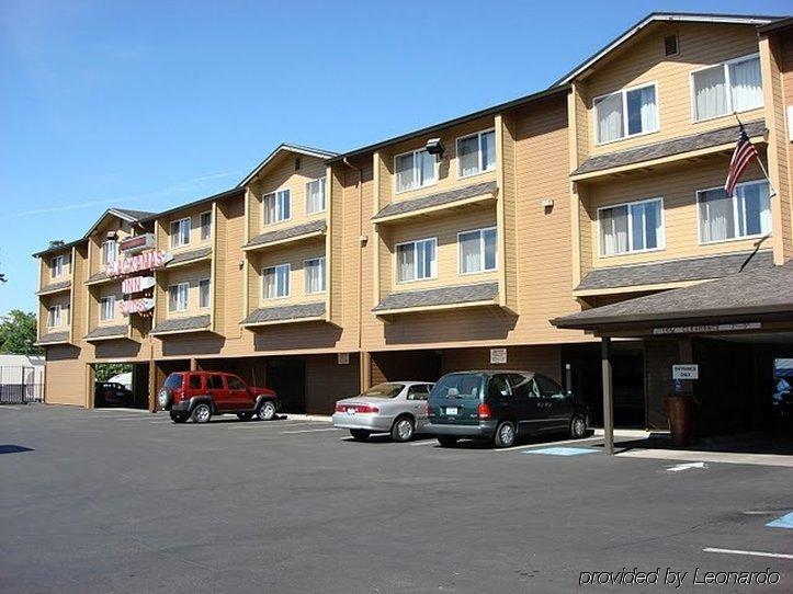 Clackamas Inn And Suites Luaran gambar