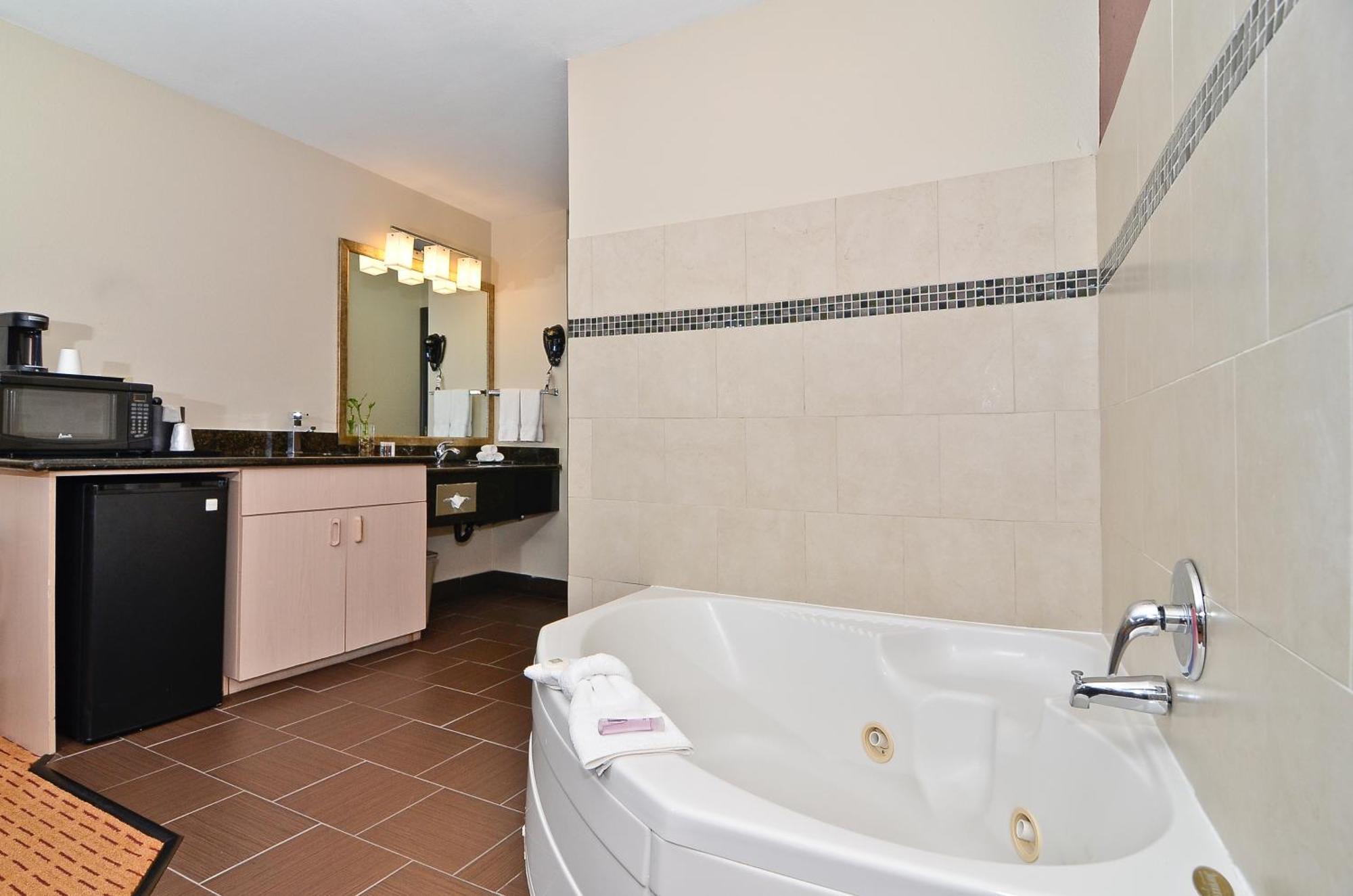 Clackamas Inn And Suites Bilik gambar
