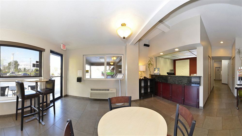 Clackamas Inn And Suites Luaran gambar