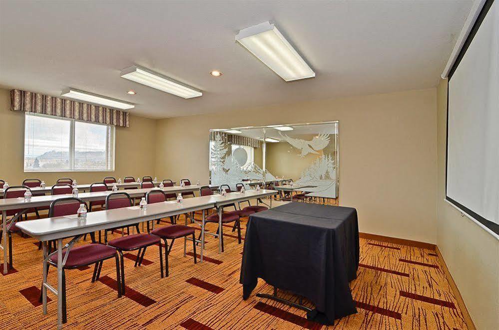 Clackamas Inn And Suites Luaran gambar