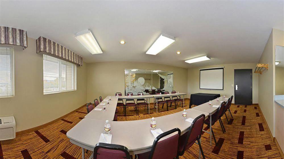Clackamas Inn And Suites Luaran gambar