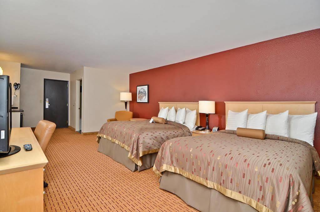 Clackamas Inn And Suites Luaran gambar