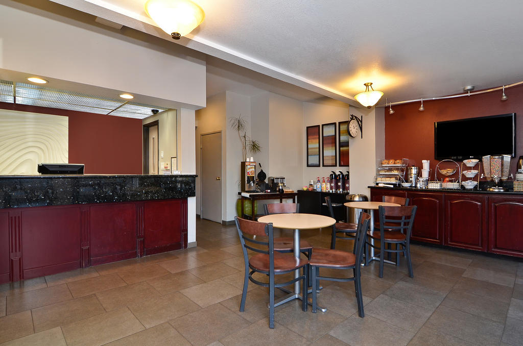 Clackamas Inn And Suites Luaran gambar