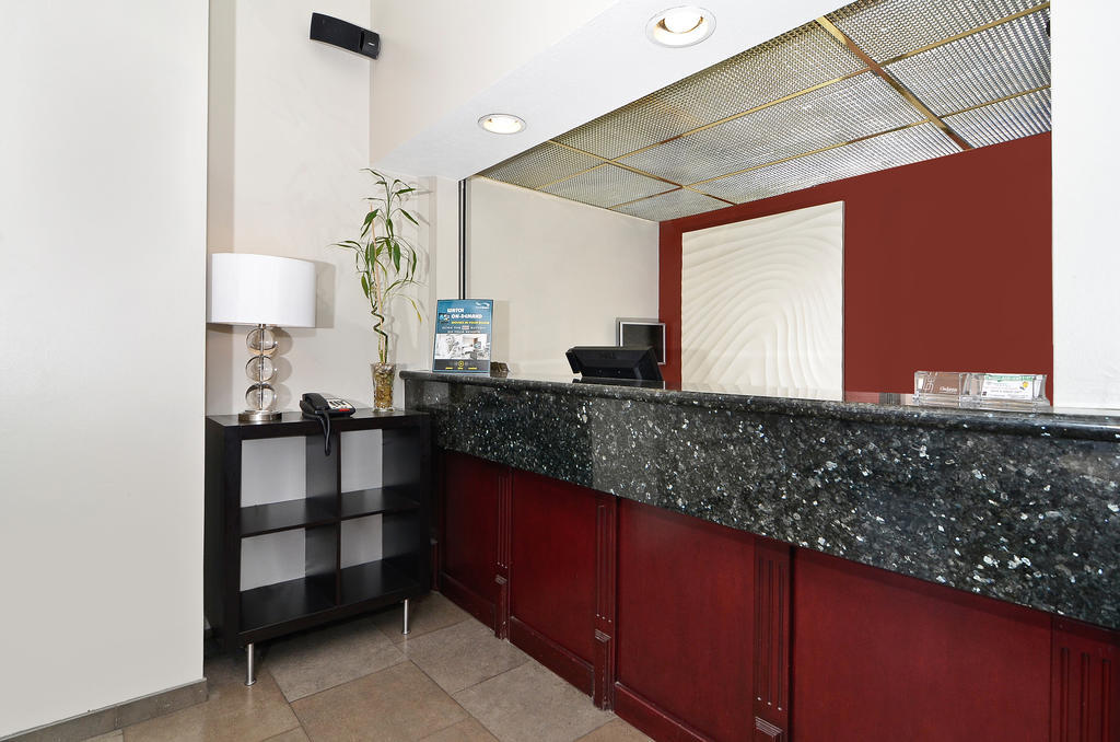 Clackamas Inn And Suites Luaran gambar